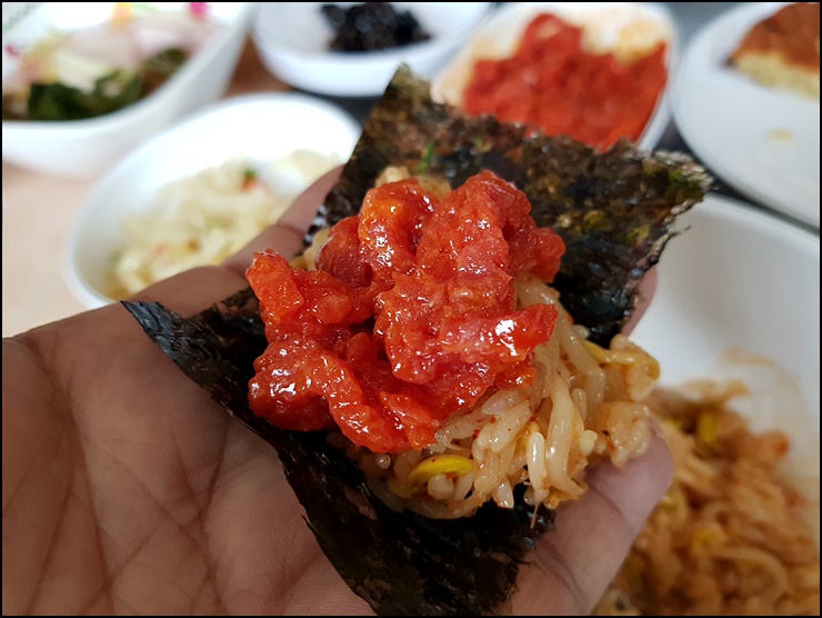  대전 고향콩나물집/ 콩나물밥에 육회는 사치지만, 육회에 콩나물밥은 괜찮지요