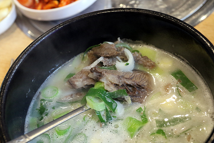  야구인의 맛집! 분당 야탑동 홍박사 생고기 든든한 진국 설렁탕