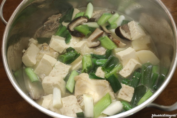  마니커에프앤지 동대문식 닭한마리로 맛있게 몸보신하기