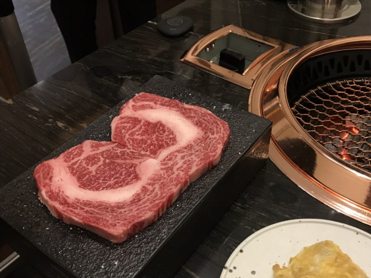  청담동 소고기 입호강하는 최고의 한상, 청담 25 ! 진한 미역국도 최고~!