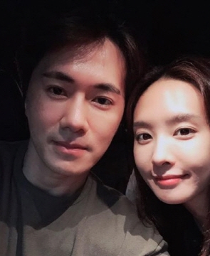  박정아/박정아성형/박정아성형의혹/박정아출산/박정아남편/박정아남편재력/박정아남편골퍼/박정아임신/쥬얼리박정아
