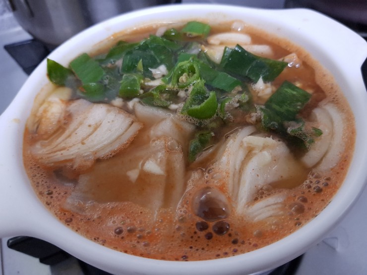  스페인하숙 차줌마스타일! 차돌박이된장찌게