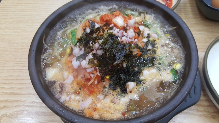  장산 밥집/24시 전주 명가 콩나물국밥, 얼큰하게 한 그릇 뚝~딱!