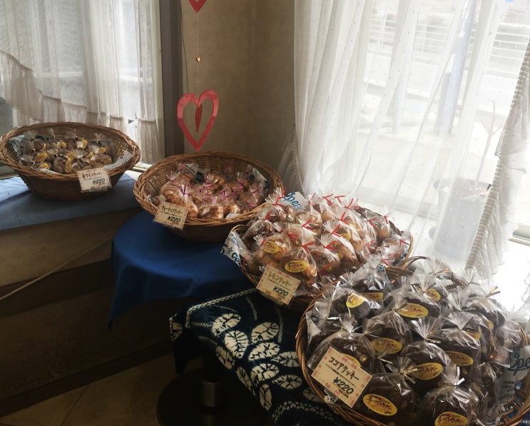  대마도 케이크 맛집, 미쓰시마 로쉐 루가루(ロシェルガール, Rocher Regard), 양과자점 로셰 루가루