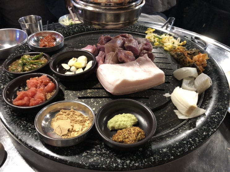  수유역 조연탄 고깃집 껍데기가 특이해~