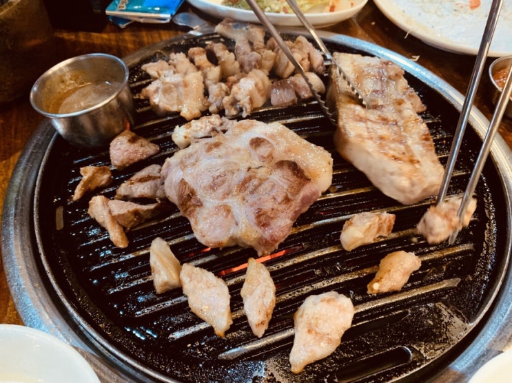 제주도 흑돼지 전문점 ZZZ