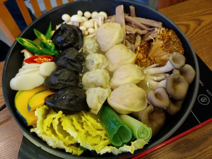  강북 수유동 개성만두 맛집 만두전골 맛있는 만두목장 오픈. 여기 tv에 나온 행당동 개성만두맛집 만두전빵 2호점이랍니다.