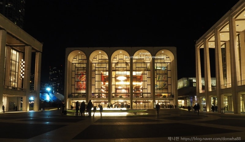 뉴욕 공연 건축-The Met Opera House -메트로폴리탄 오페라 하우스 - 메트 오페라 극장-링컨센터 - 라 트라비이타- 디아나 담라우(Diana Damrau) : 네이버 블로그 뉴욕 공연 건축-The Met Opera House -메트로폴리탄 오페라 하우스 - 메트 오페라 극장-링컨센터 - 라 트라비이타- 디아나 담라우(Diana Damrau) : 네이버 블로그