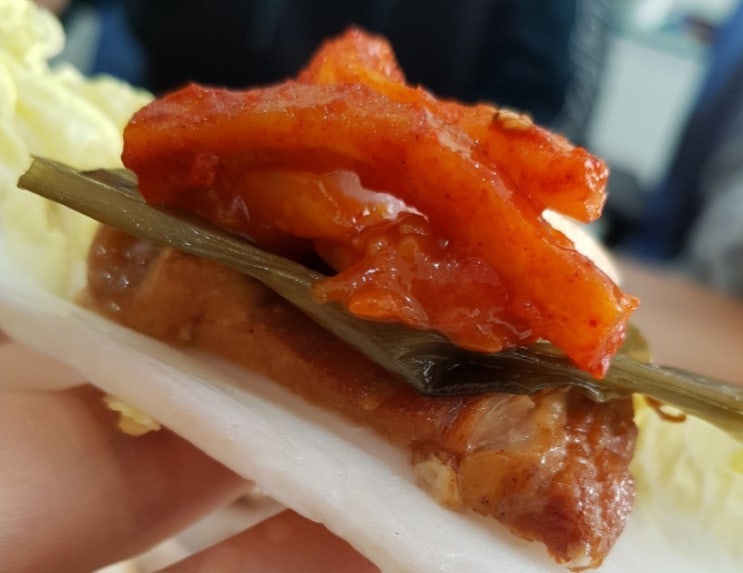 만족오향족발 점심메뉴로 보쌈정식~완전꿀맛 만족오향족발 점심메뉴로 보쌈정식~완전꿀맛