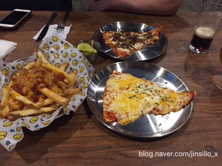  잠실/ 석촌호수 더빅에서 간단히 먹는 생맥주와피자 데이트