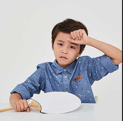 아이가 땀을 너무 많이 흘려요. 소아 다한증에 대해 알아보겠습니다.