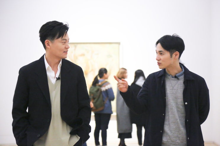  미술관으로 봄 나들이 나선 이서진...디자이너 양태오 “이서진, 뒤샹과 닮은 점 많아”