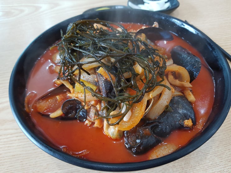 가성비좋은 동문시장근처 제주산 톳으로만든 톳면 청춘짬뽕 가성비좋은 동문시장근처 제주산 톳으로만든 톳면 청춘짬뽕