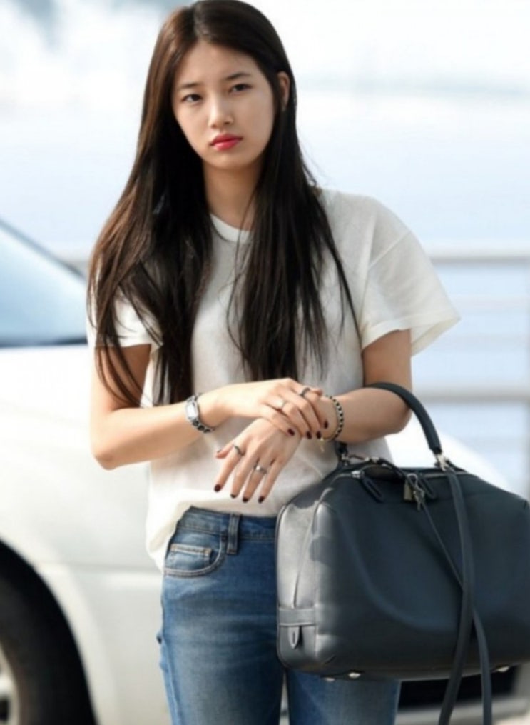  연예인의 흰티 코디
