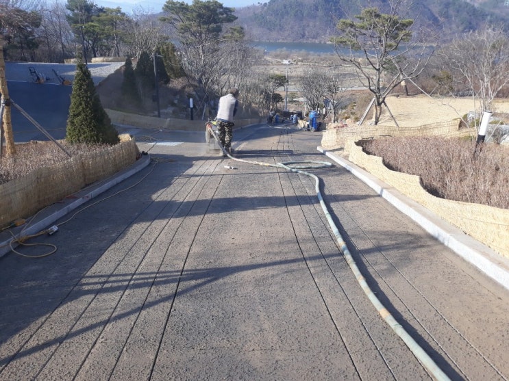  여주 전원주택 진입로, 스노우멜팅시공, 도로결빙방지에서 탁월한 능력을 선보이고 있는 CES탄소섬유난방