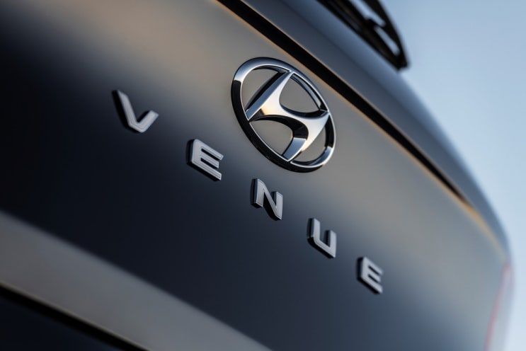  현대 suv 신차 베뉴 인도 현지법인 스틱스 로 차명확정! 4월17일 뉴욕오토쇼 공개!
