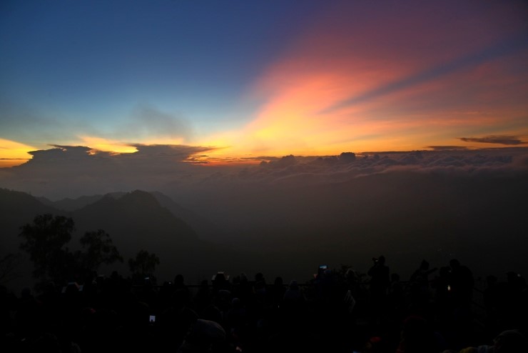 (인도네시아 여행) 활화산 브로모화산 일출 전망대 페난자칸.
