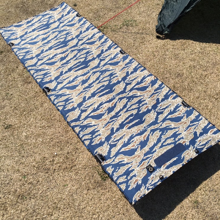  HELINOX TACTICAL COT CONVERTIBLE TIGER STRIPE CAMO 헬리녹스 택티컬 코트 컨버터블 - 타이거스트라이프 카모