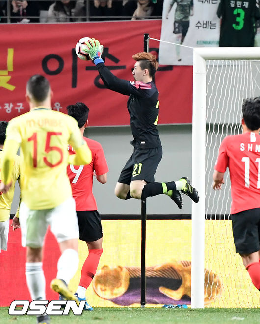 [축구]불안한 '발' 잊게 한 조현우의 '손'..김승규와 벤투호 GK 경쟁 구도 만들까