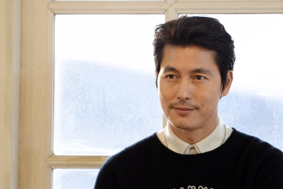  정우성의 감독 데뷔작은 조선 시대를 배경으로 한 킹스맨과 같은 영화가 될 것이라고 합니다.