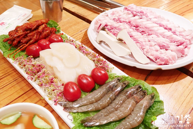  제주시 흑돼지맛집 흑돼지와즐기는 삼합 제주본참숯불갈비(김쏭의 제주도 여행기)