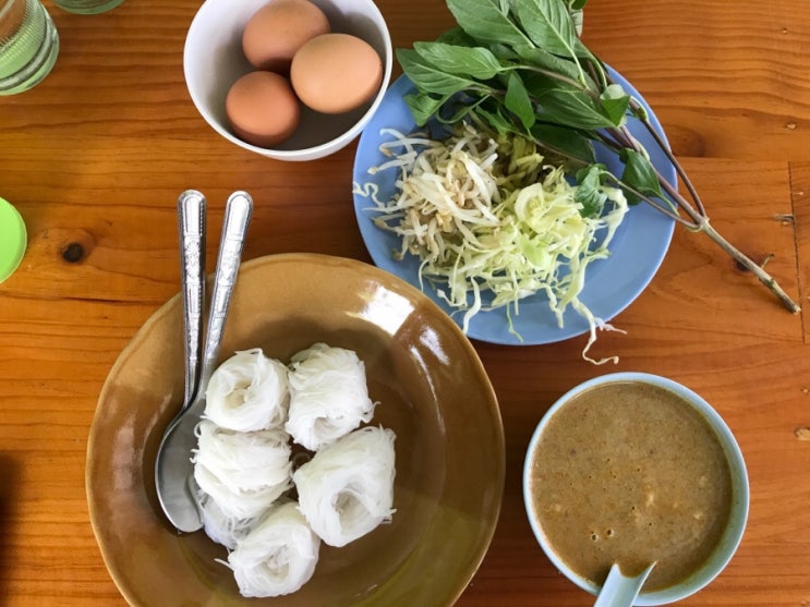 [파타야로컬맛집] 한번 먹으면 자꾸 생각나는 태국음식 카놈찐남야 쿤비 카놈찐솟