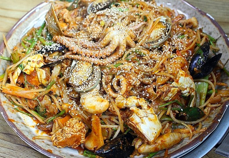  생생정보 궁중해물탕 19가지 모둠 산더미 해물탕 해물찜