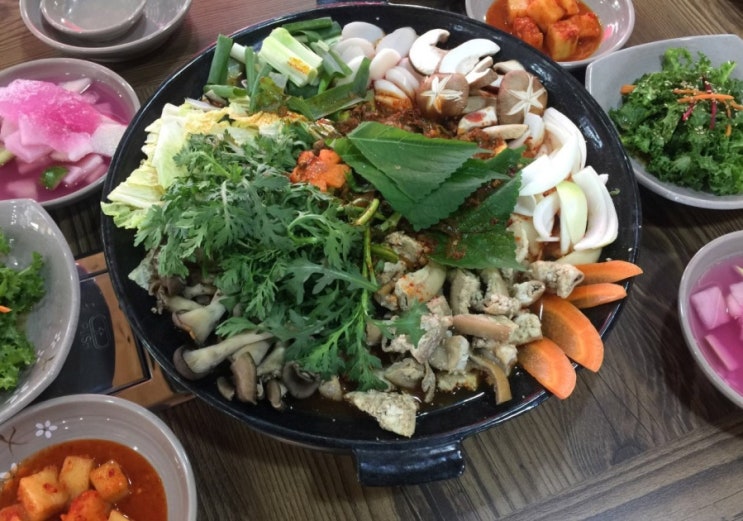  생생정보통 18가지모둠 산더미 해물탕 해물찜, 숯향 얼큰 무쇠곱창전골
