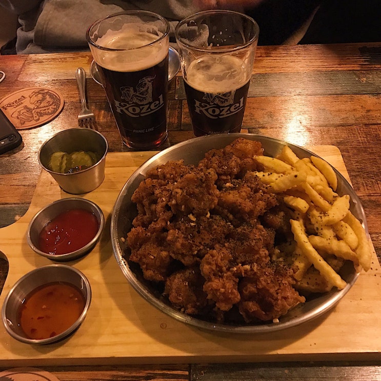  일산 라페스타 맛집 / 불 맛 나는 간장치킨에 수제 맥주의 꿀 조합 '한판맥주'
