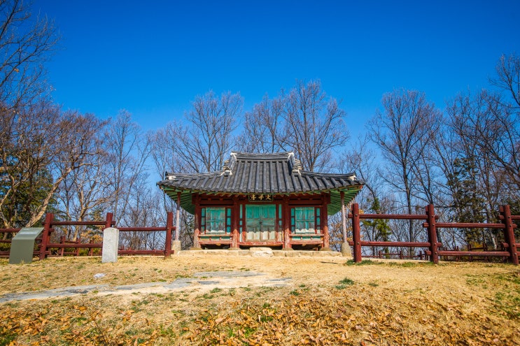  문학대(文學臺)_고려말 학자 이문정이 낙향 후 말년을 보낸 곳