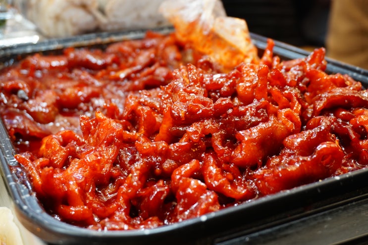  광장시장 맛집 어딜가도 맛집일 것 같아요.
