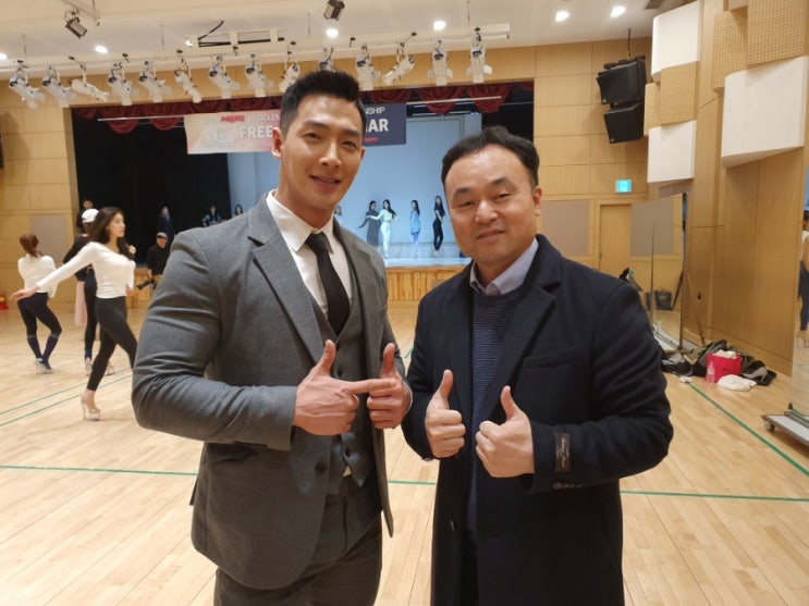  머슬마니아 포징 세미나에서 세계챔피언 양호석선수와 함께~~!!#서울호서예전 #스포츠건강관리계열 #퍼스널트레이너과 #머슬마니아코리아 #세미나.