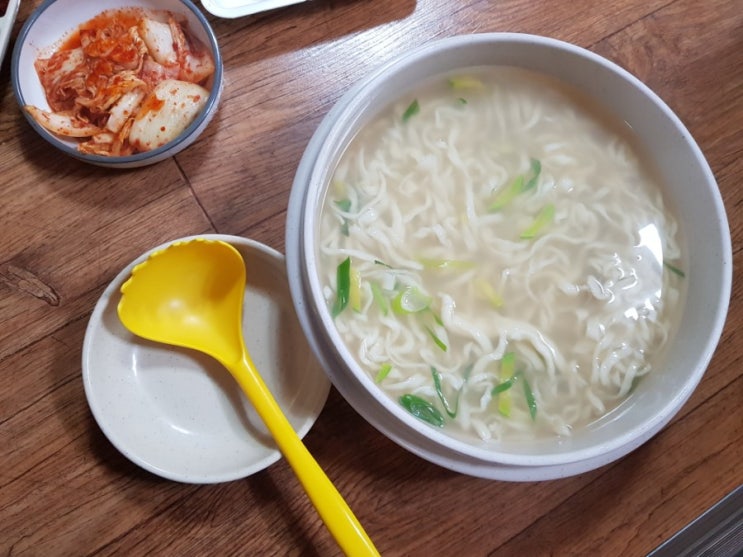  황박사네 바지락 손칼국수