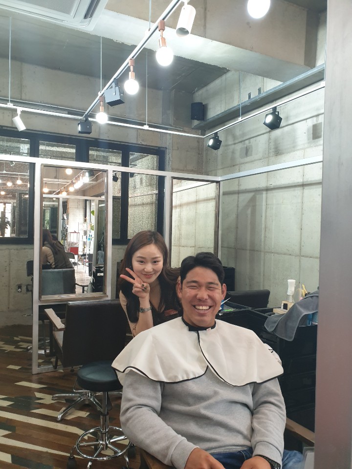  한화지성준선수&아르케뷰티 유성점