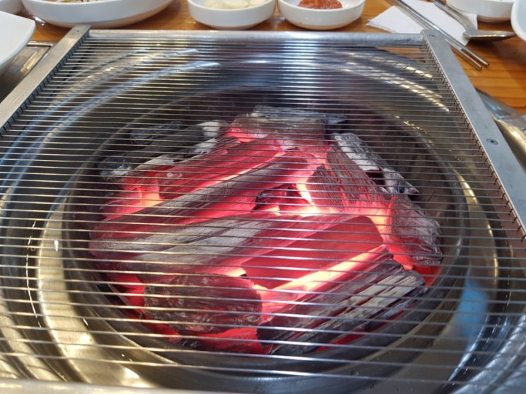  화성에서 손수잡은 소고기 만나정육식당 불금새벽에 올라왔어요 ^^)(주제는 사출기 압출기  압출다이 정전기제거장치 히터 플라스틱 슬롯다이 코로나처리기 밤새 이야기해도 끝이없어요)