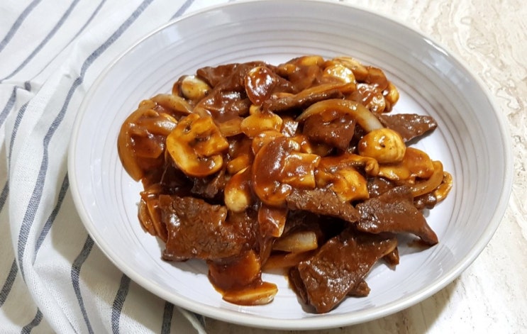  찹스테이크 맛있고 윤기나게 만드는법(흐르지않는 소스)