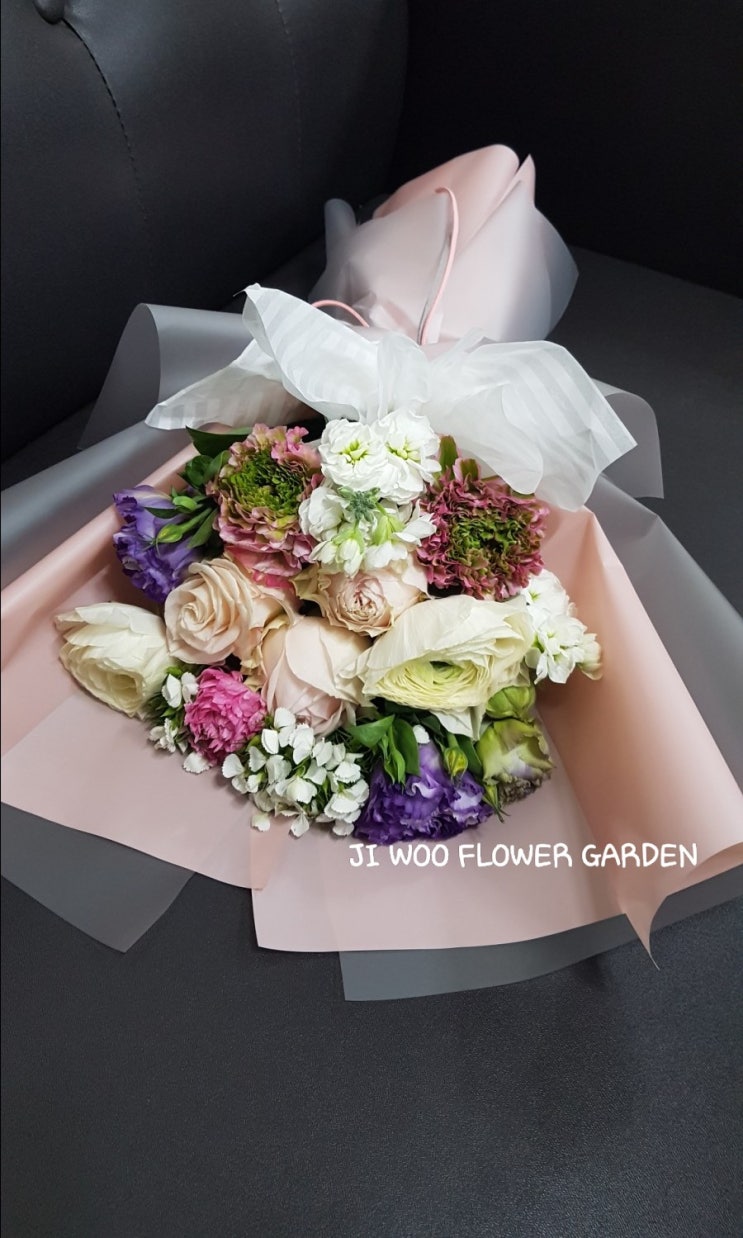  부산명륜동꽃집 / 지우플라워가든 / 부산동래꽃집 / 부산명륜자이꽃집 /  교회행사꽃다발 / 세례꽃다발