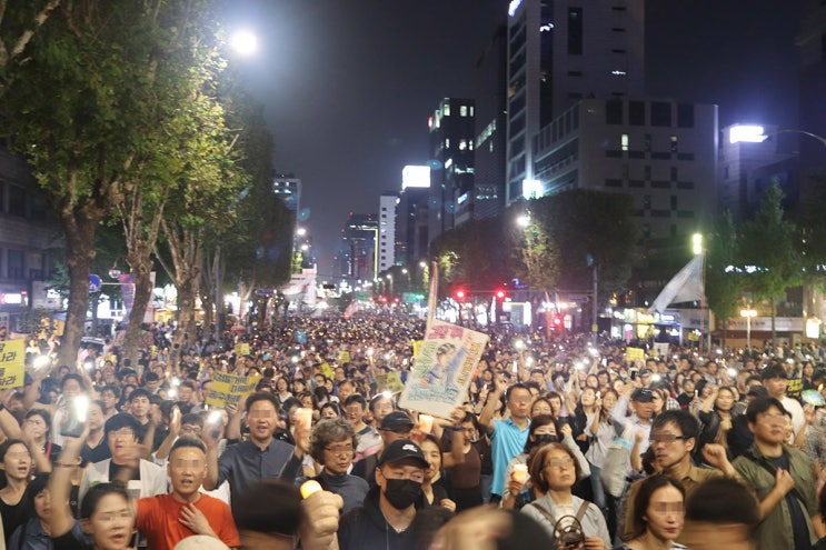 검찰개혁 촛불집회 조국 수호  민심의 표출 200만명 참가 주최측 추산