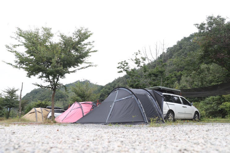  카니발 차박캠핑  오토큐브 카텐트 사용합니다.