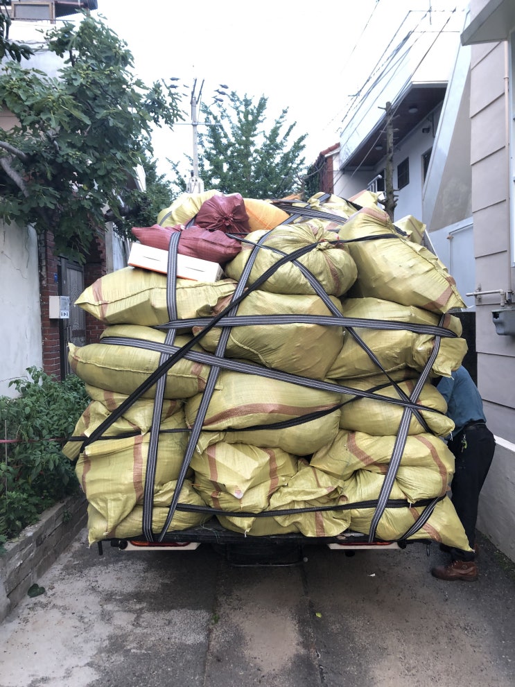  부산폐기물 쉽고 빠르게 폐기물업체를 통해 고민없이 버리기! :)