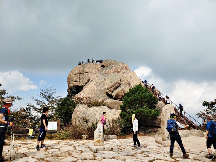  [속리산 칠형제봉 ②] 문장대에서의 조망은 언제나 좋다. 관음봉은 언제 가보나? 법주사로 하산한다