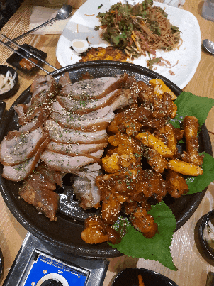  충무공동맛집 진주족발 매콤한 반반 삼육오족발
