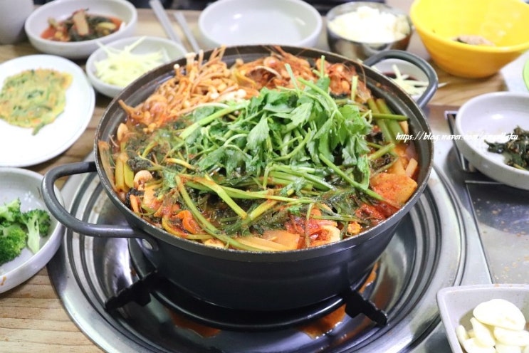  파주 감악산 맛집 매운탕 끌리는 날엔 
