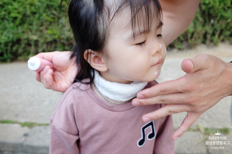  아기선크림 : 언제부터 발라주지? 지금부터! 핑거스푼 데일리선로션!