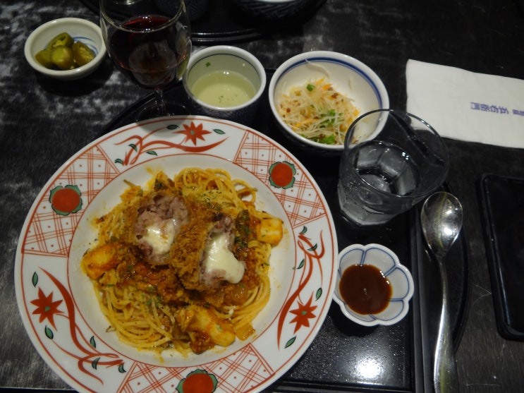 홍대 오믈렛과 파스타 맛집 '고에몬 홍대 ak점' 에서 행복을 맛보다. / 메뉴판, 위치, 영업시간