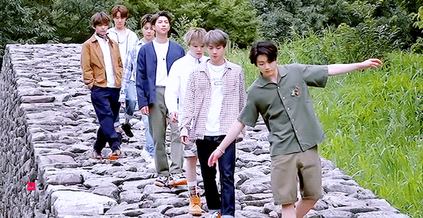  [방탄소년단] 멤버들이 직접 찍은 휴가 로그 예고 & 컴백 궁예질