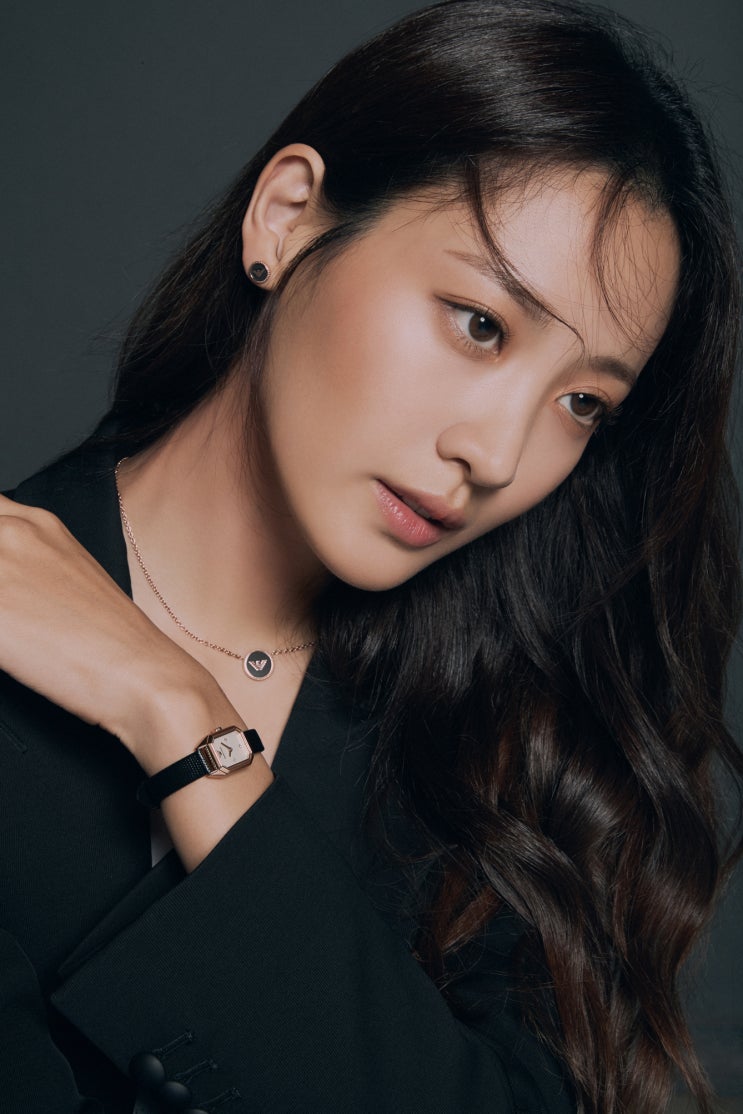  수현, 엠포리오 아르마니 시계 엠버서더 발탁