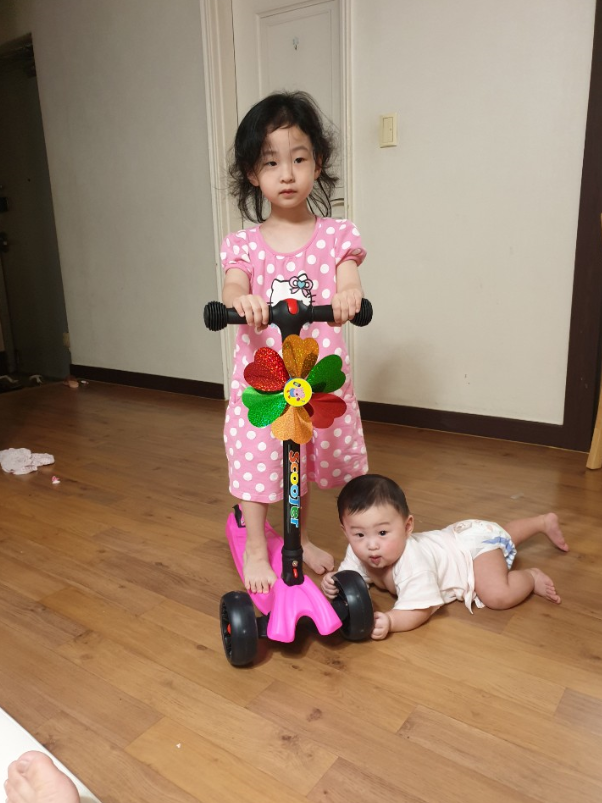  조카선물 다 해주고 싶지만 이걸로 만족해