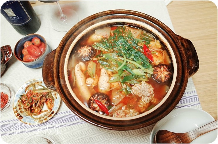 혼밥 & 혼술 : 알과 곤이를 양껏 넣어 끓인 섞어탕 + 고르메 + 토하젓. 