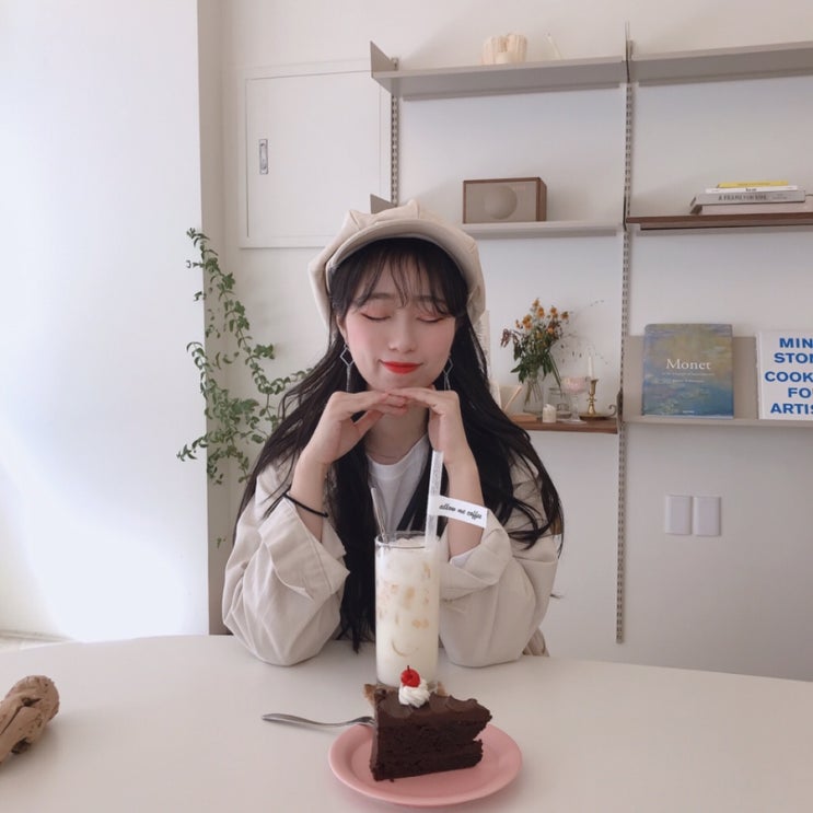  [얼로우미커피]작고 귀여운 진주 경상대 카페